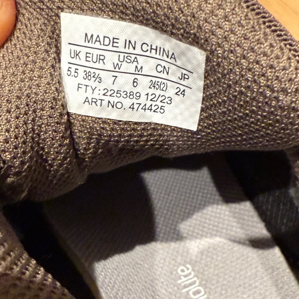 Salomon unisex Athletic Shoes - Gray and Olive - Picture 4 of 5